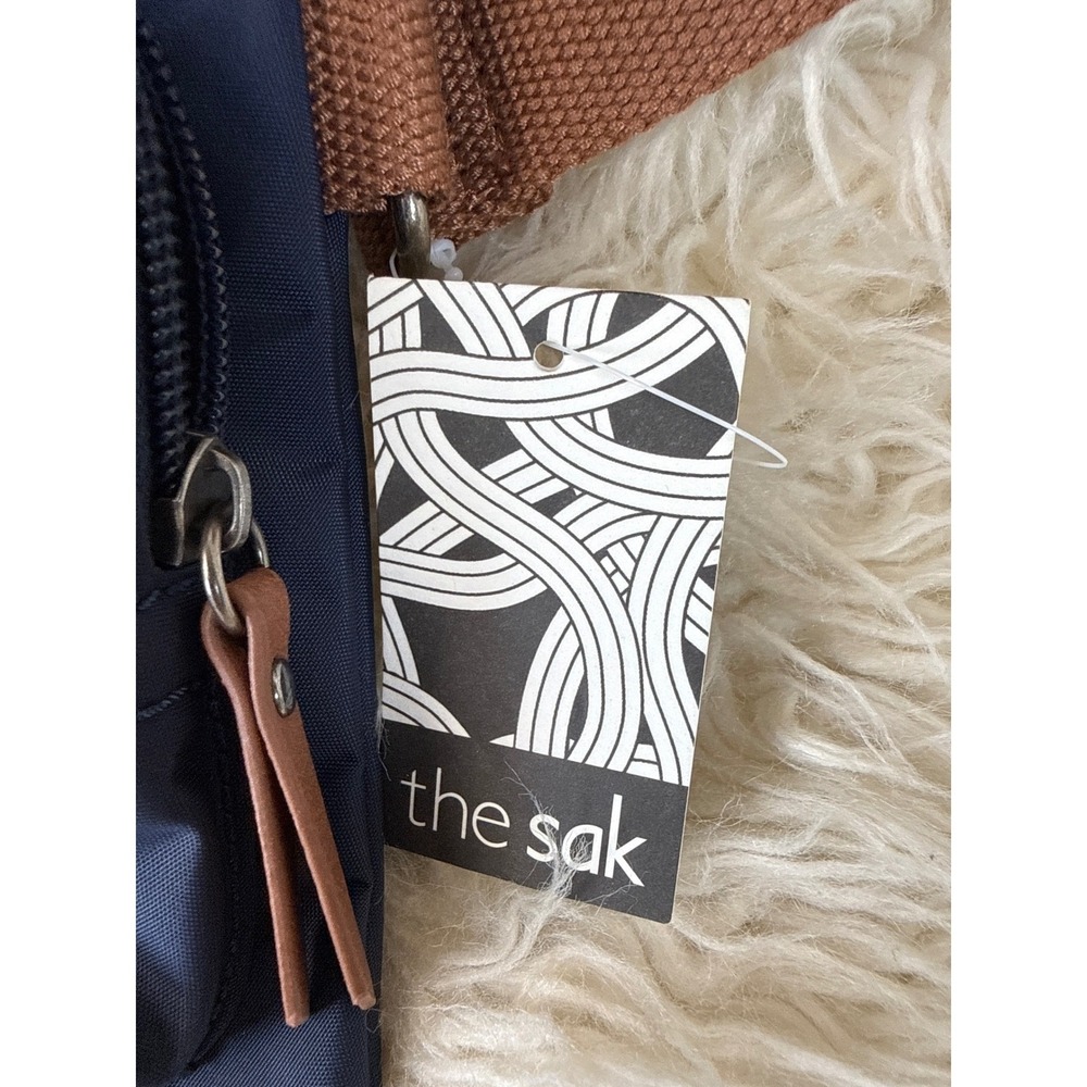 NWT The Sak Esperato Nylon Crossbody Bag Navy Blue Adjustable Strap Travel Beach - Picture 10 of 12